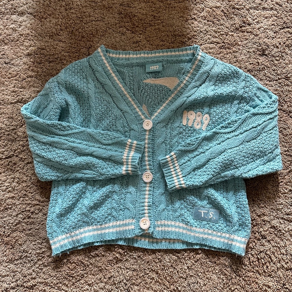 Taylor swift 1989 cardigan
